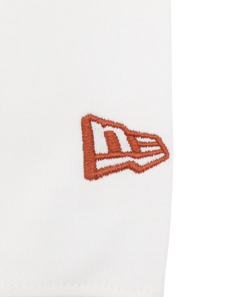 NEW ERA(ニューエラ)の「ニューエラ 長袖Tシャツ ロンT 手書き風ロゴ(Tシャツ/カットソー・メンズ・ホワイト/ブラック・XL/L/M/S/XXL)」の13枚目の写真