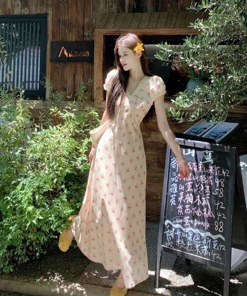 FAVORITO(ファヴォリート)の「Vネック花柄ワンピース(ワンピース・レディース・ライトイエロー・L/M/S)」の14枚目の写真