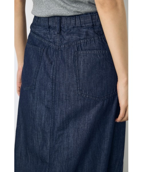 AZUL by moussy（アズールバイマウジー）の「【セットアップ対応】【身長/骨格別着用画像あり】ライトオンスデニムスカート（デニムスカート・レディース・ワンウォッシュ/ブルー・MEDIUM/SMALL）」の19枚目の写真