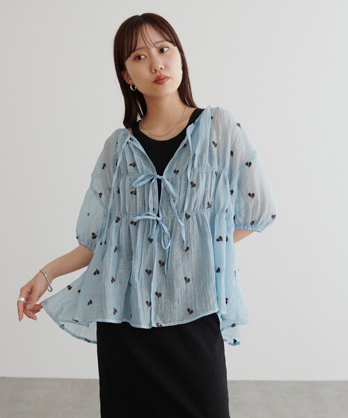 DISCOAT(ディスコート)の「花柄刺繍ブラウス(シャツ/ブラウス・レディース・アイボリー/サックスブルー/ブラック/ブラウン・FREE)」の15枚目の写真