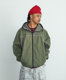 CURVED NYLON JACKET