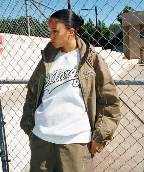 XLARGE(エクストララージ)の「CURVED NYLON JACKET(ブルゾン・メンズ・ホワイト/ブラック/オリーブ・S/L/M/XL)」の3枚目の写真