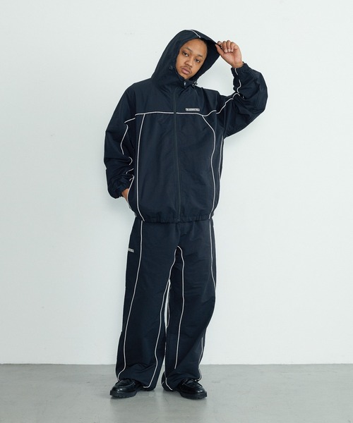 XLARGE(エクストララージ)の「CURVED NYLON JACKET(ブルゾン・メンズ・ホワイト/ブラック/オリーブ・S/L/M/XL)」の12枚目の写真