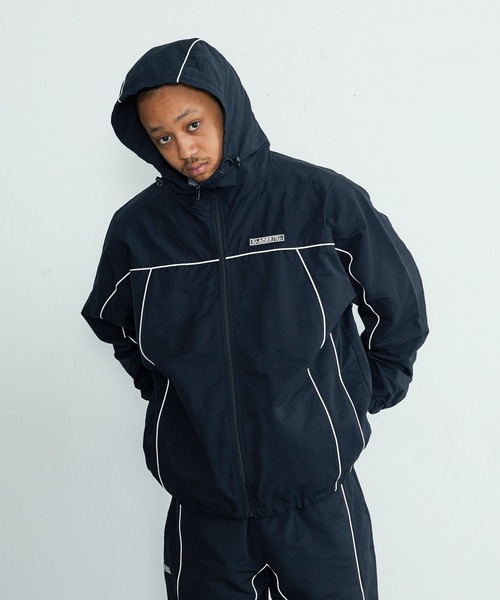 XLARGE(エクストララージ)の「CURVED NYLON JACKET(ブルゾン・メンズ・ホワイト/ブラック/オリーブ・S/L/M/XL)」の9枚目の写真