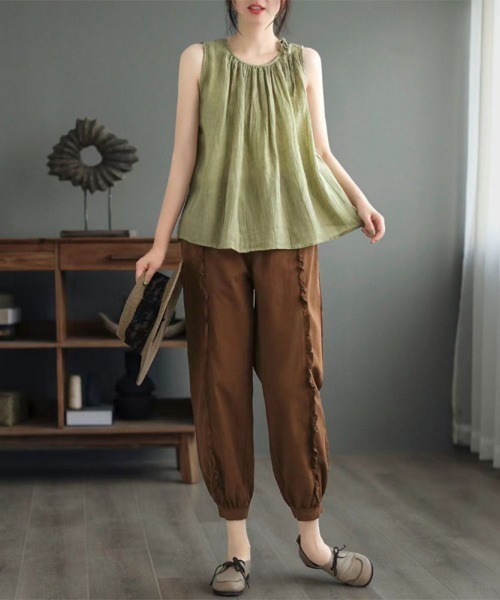 Flugge(フラッジー)の「ギャザーノースリーブトップス(その他トップス・レディース・ベージュ/グリーン・MEDIUM/LARGE)」の10枚目の写真