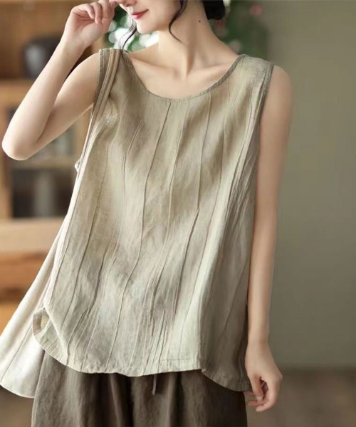 Flugge(フラッジー)の「ギャザーノースリーブトップス(その他トップス・レディース・ベージュ/グリーン・MEDIUM/LARGE)」の8枚目の写真