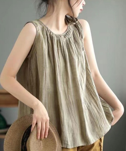 Flugge(フラッジー)の「ギャザーノースリーブトップス(その他トップス・レディース・ベージュ/グリーン・MEDIUM/LARGE)」の4枚目の写真