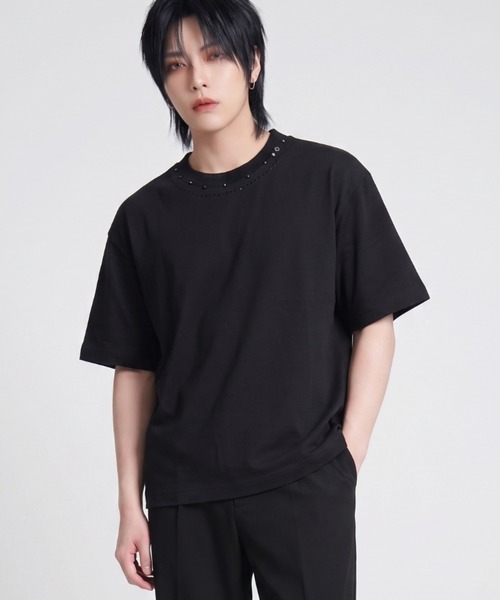 A'GEM/9 × .kom 『BENUSTA/ベヌスタ』BIJOU NECKLINE T-SHIRT/ビジュー