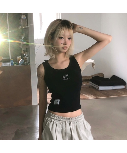 COIRIS(コイリス)の「レオンラウンドネックスリーブレスナシ(4カラー)(Tシャツ/カットソー・レディース・ホワイト/チャコールグレー/ブラック/カーキ・FREE)」の1枚目の写真