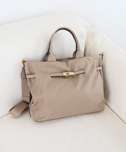 MIAN (ミアン)の「ベルトデザイン軽量トートバッグ(トートバッグ・レディース・グレイッシュベージュ/グレー/ブラック・FREE)」の16枚目の写真