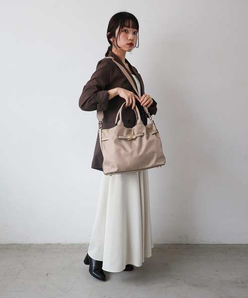 MIAN (ミアン)の「ベルトデザイン軽量トートバッグ(トートバッグ・レディース・グレイッシュベージュ/グレー/ブラック・FREE)」の13枚目の写真