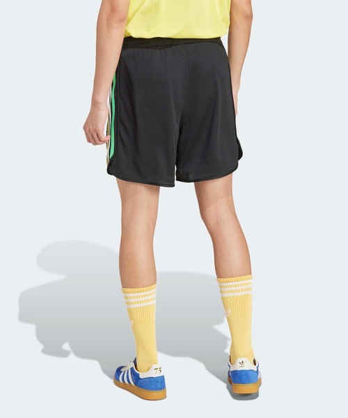 adidas（アディダス）の「スプリントショーツ / ハーフパンツ / アディダスオリジナルス adidas Originals（その他パンツ・メンズ・ブラック・SMALL/MEDIUM/LARGE/X-LARGE/XX-LARGE/X-SMALL/3XL）」の2枚目の写真