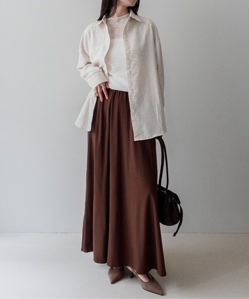 on:nue(オンニュ)の「【on:nue】ストレッチカットフレアマキシスカート /26-27 AW COLLECTION(スカート・レディース・ブラウン/ホワイト/ブラック/グレー・FREE)」の7枚目の写真
