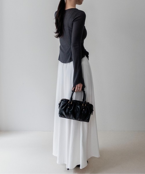 on:nue(オンニュ)の「【on:nue】ストレッチカットフレアマキシスカート /26-27 AW COLLECTION(スカート・レディース・ブラウン/ホワイト/ブラック/グレー・FREE)」の19枚目の写真
