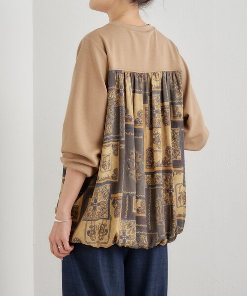 BEARDSLEY(ビアズリー)の「後ろプリントコンビプルオーバー(Tシャツ/カットソー・レディース・ネイビー/キャメル・FREE)」の5枚目の写真