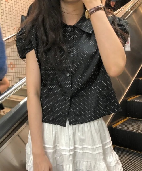 FAVORITO(ファヴォリート)の「襟付きドット柄シャツ(シャツ/ブラウス・レディース・ブラック/ブルー・F)」の13枚目の写真