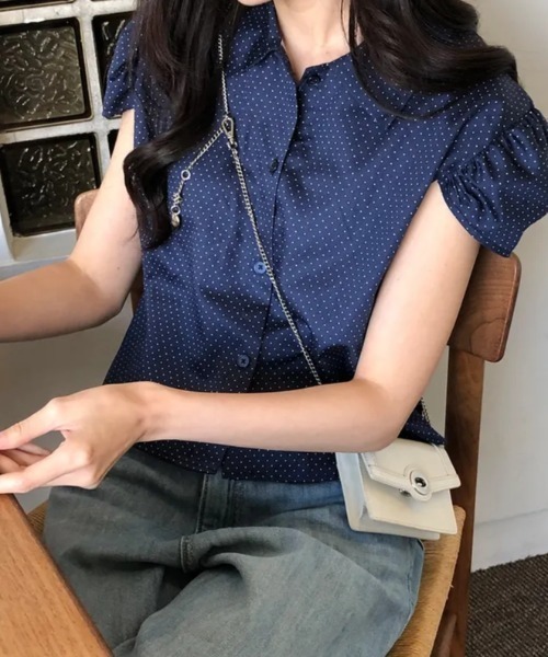 FAVORITO(ファヴォリート)の「襟付きドット柄シャツ(シャツ/ブラウス・レディース・ブラック/ブルー・F)」の6枚目の写真