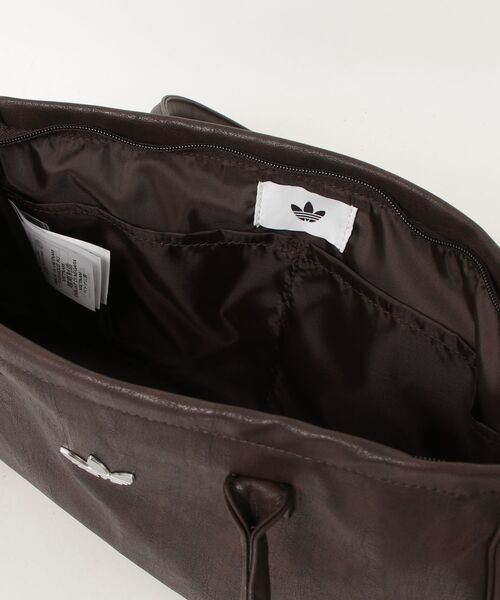 adidas(アディダス)の「アディダス オリジナルス ロング丈 ポケット付き バッグ / アディダスオリジナルス adidas Originals(ショルダーバッグ・メンズ・ブラウン・FREE)」の9枚目の写真