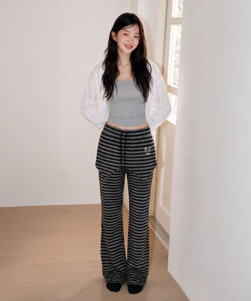 LMR(エルエムアール)の「ストライプレイヤードフレアスカートパンツ BLACK(その他パンツ・レディース・ブラック・SMALL/MEDIUM)」の1枚目の写真