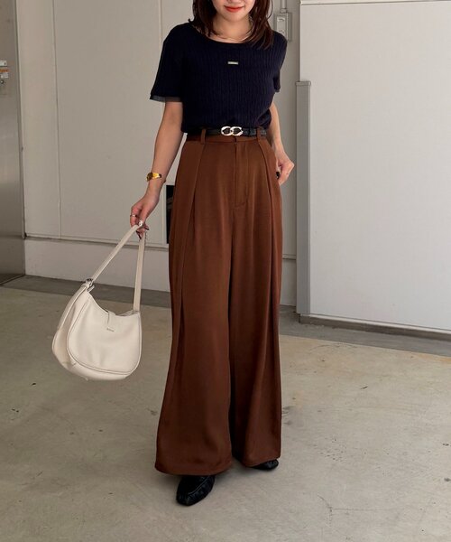 Thevon(ゼボン)の「サテンフロントタックパンツ(その他パンツ・レディース・ブラック/ブラウン・S/M)」の15枚目の写真