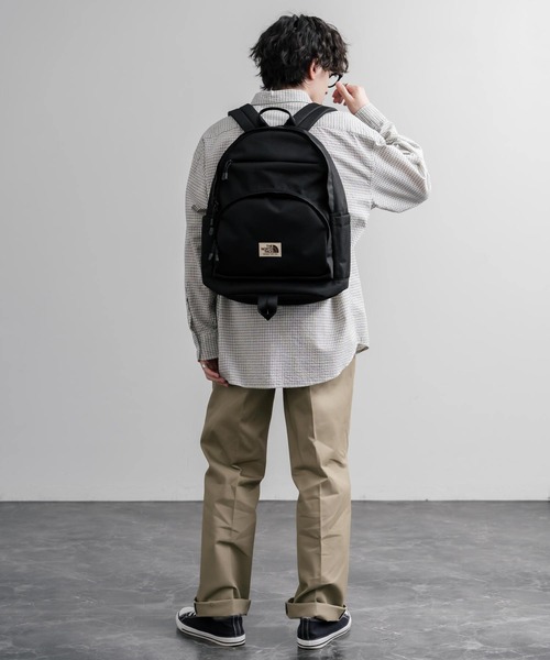 THE NORTH FACE(ザノースフェイス)の「日本未展開モデル THE NORTH FACE ザ・ノースフェイス WHITE LABEL ホワイトレーベル STANDARD BACKPACK M バックパック/リュック(バックパック/リュック・メンズ・クリーム/ブラック・FREE)」の3枚目の写真