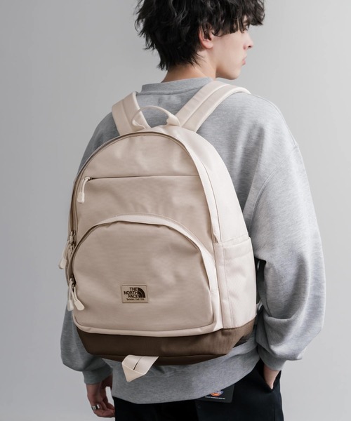 THE NORTH FACE(ザノースフェイス)の「日本未展開モデル THE NORTH FACE ザ・ノースフェイス WHITE LABEL ホワイトレーベル STANDARD BACKPACK M バックパック/リュック(バックパック/リュック・メンズ・クリーム/ブラック・FREE)」の4枚目の写真