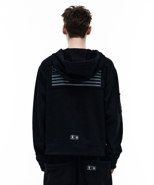 OPUS 0012(オーパス0012)の「Op. 07 UNIF HOOD ZIP-UP BLACK(パーカー・メンズ・その他・SMALL/MEDIUM/LARGE)」の2枚目の写真