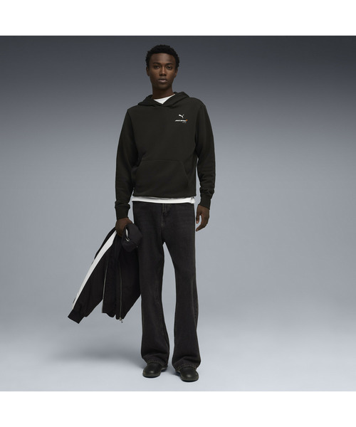 PUMA(プーマ)の「PUMA プーマ メンズ マクラーレン ESS フーディ(パーカー・メンズ・ブラック×レッド・LARGE/MEDIUM/SMALL/X-LARGE/X-SMALL)」の3枚目の写真