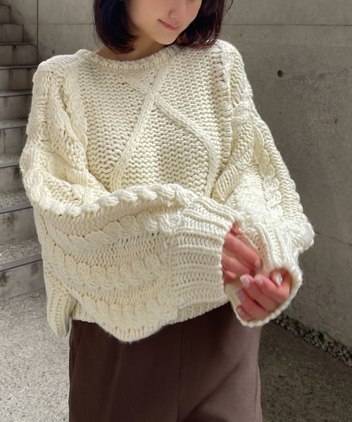 Human 2nd Occasion(ヒューマンセカンドオケージョン)の「ダイヤ柄 ロービングケーブルショート丈 ニットプルオーバー(ニット/セーター・レディース・チャコールグレー/オフホワイト・FREE)」の13枚目の写真