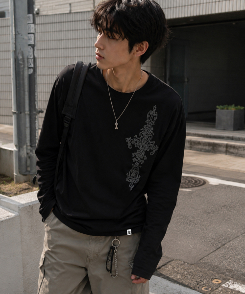 GRAVER（グレーバー）の「[UNISEX]SIM CROSS ロングスリーブ Tシャツ_4color（Tシャツ/カットソー・レディース・チャコールグレー/ホワイト/ライトホワイト/ブラック・MEDIUM/LARGE）」の7枚目の写真