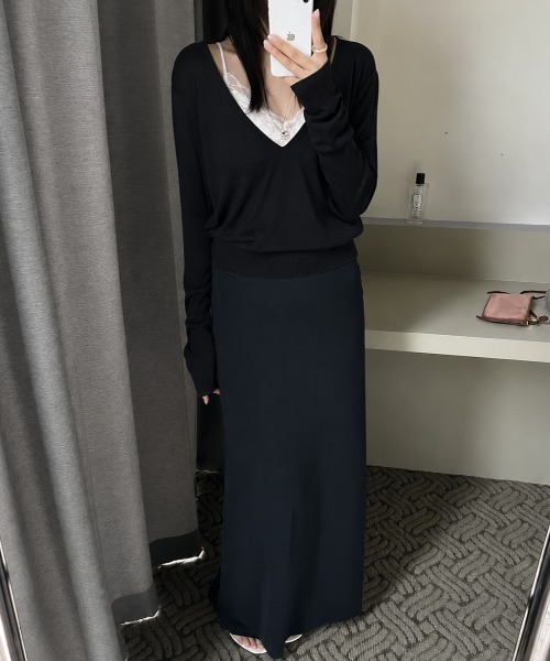 LOENNE(ロエヌ)の「Sheer Deep V-Neck Knit / シアーディープVネックニット(Tシャツ/カットソー・レディース・ホワイト/ブラック/ミント・FREE)」の6枚目の写真