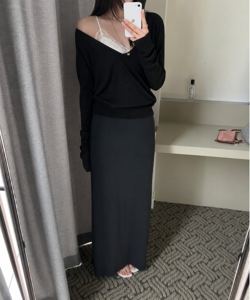 LOENNE(ロエヌ)の「Sheer Deep V-Neck Knit / シアーディープVネックニット(Tシャツ/カットソー・レディース・ホワイト/ブラック/ミント・FREE)」の7枚目の写真