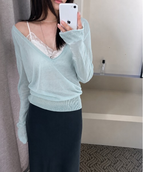 LOENNE(ロエヌ)の「Sheer Deep V-Neck Knit / シアーディープVネックニット(Tシャツ/カットソー・レディース・ホワイト/ブラック/ミント・FREE)」の10枚目の写真