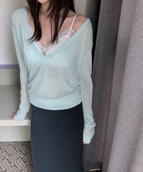 LOENNE(ロエヌ)の「Sheer Deep V-Neck Knit / シアーディープVネックニット(Tシャツ/カットソー・レディース・ホワイト/ブラック/ミント・FREE)」の11枚目の写真