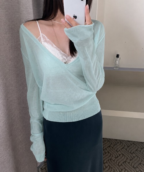 LOENNE(ロエヌ)の「Sheer Deep V-Neck Knit / シアーディープVネックニット(Tシャツ/カットソー・レディース・ホワイト/ブラック/ミント・FREE)」の12枚目の写真