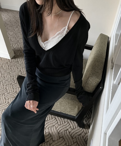 LOENNE(ロエヌ)の「Sheer Deep V-Neck Knit / シアーディープVネックニット(Tシャツ/カットソー・レディース・ホワイト/ブラック/ミント・FREE)」の4枚目の写真