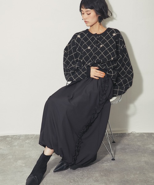 ANOTHER S(アナザーエス)の「刺繍ダイヤチェックニットカーディガン(カーディガン/ボレロ・レディース・ブラック/グレイッシュベージュ/アイボリー・M)」の12枚目の写真
