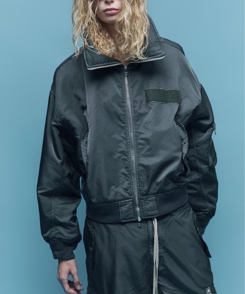 DANKE SCHON（ダンケシェーン）の「DankeSchon/ダンケシェーン/ASUTEX NYLON TWILL STAND BLOUSON（ブルゾン・メンズ・カーキ/ブラック・L/M）」の3枚目の写真