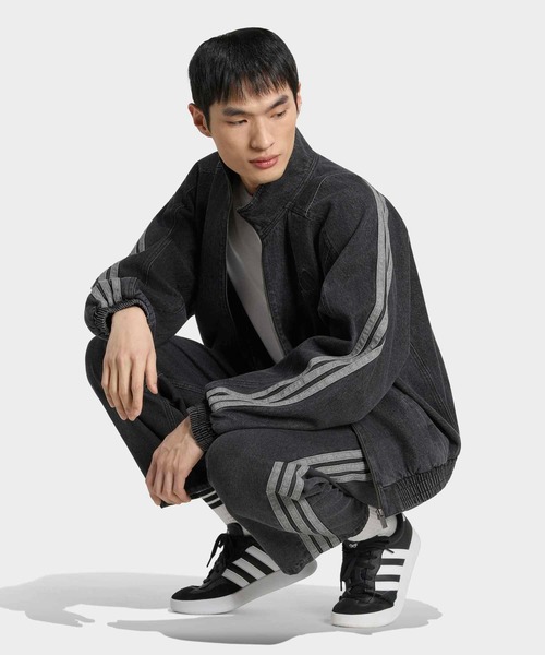 adidas(アディダス)の「スタジアム レギュラーフィット デニム フルレングス オープンヘム トラックパンツ / アディダス adidas(その他パンツ・メンズ・ブラック・SMALL/XX-LARGE/MEDIUM/LARGE/3XL/X-SMALL/X-LARGE)」の5枚目の写真