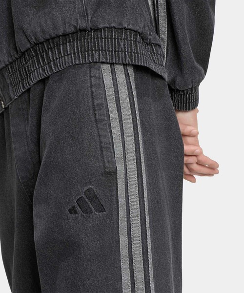 adidas(アディダス)の「スタジアム レギュラーフィット デニム フルレングス オープンヘム トラックパンツ / アディダス adidas(その他パンツ・メンズ・ブラック・SMALL/XX-LARGE/MEDIUM/LARGE/3XL/X-SMALL/X-LARGE)」の3枚目の写真