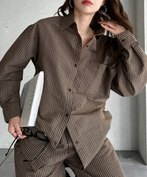 TREOVER（トレオーバー）の「抜け感をプラスするオーバーサイズシャツ（シャツ/ブラウス・レディース・ベージュ系その他/ブラウン系/ブルー系/ベージュ系その他2・FREE）」の5枚目の写真