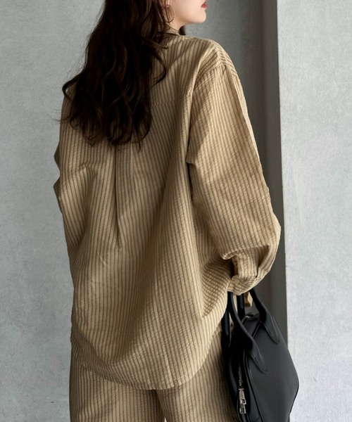 TREOVER（トレオーバー）の「抜け感をプラスするオーバーサイズシャツ（シャツ/ブラウス・レディース・ベージュ系その他/ブラウン系/ブルー系/ベージュ系その他2・FREE）」の11枚目の写真