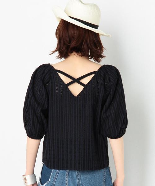 Another Edition（アナザーエディション）の「アイレットスリーブブラウス/AEBＦC  アイレット ST BLUS◆（シャツ/ブラウス・レディース・オフホワイト/ネイビー・FREE）」の4枚目の写真