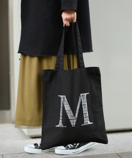 LEPSIM（レプシィム）の「LPイニシャルTOTE AW　727983（トートバッグ・レディース・R/Y/その他/M/S/A・ONE SIZE）」の3枚目の写真