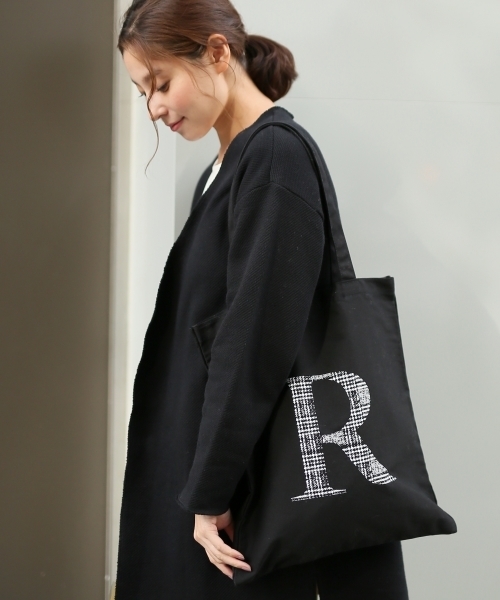 LEPSIM（レプシィム）の「LPイニシャルTOTE AW　727983（トートバッグ・レディース・R/Y/その他/M/S/A・ONE SIZE）」の4枚目の写真