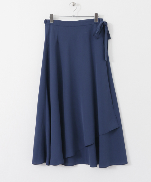 KBF+（ケービーエフプラス）の「KBF+ ラップロングSK（スカート・レディース・ライトベージュ/レッド/ブルー・ONE）」の4枚目の写真