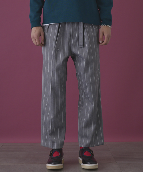 STUDIOUS HIGH(ストゥディオスハイ)の「STUDIOUS HIGH ベネシャンストライプワイドパンツ(スラックス・メンズ・ライトグレー/ネイビー・2/1)」の10枚目の写真
