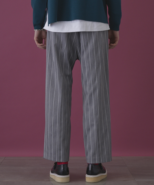 STUDIOUS HIGH(ストゥディオスハイ)の「STUDIOUS HIGH ベネシャンストライプワイドパンツ(スラックス・メンズ・ライトグレー/ネイビー・2/1)」の12枚目の写真