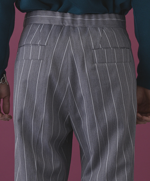 STUDIOUS HIGH(ストゥディオスハイ)の「STUDIOUS HIGH ベネシャンストライプワイドパンツ(スラックス・メンズ・ライトグレー/ネイビー・2/1)」の5枚目の写真