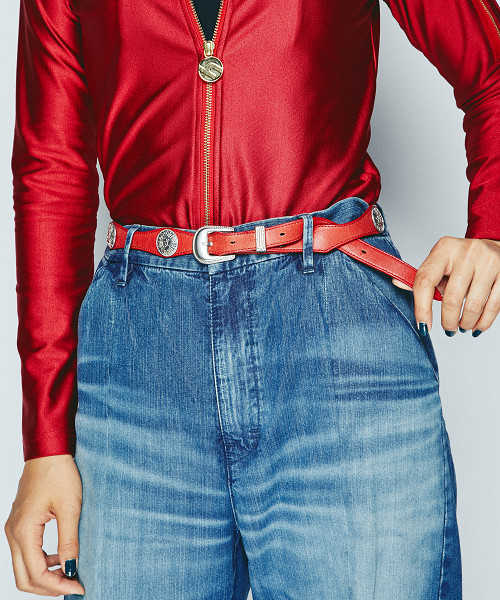 HYSTERIC GLAMOUR(ヒステリックグラマー)の「USED加工デニム ペインターパンツ(デニムパンツ・レディース・インディゴブルー・24inch/25inch/26inch/27inch/28inch)」の2枚目の写真